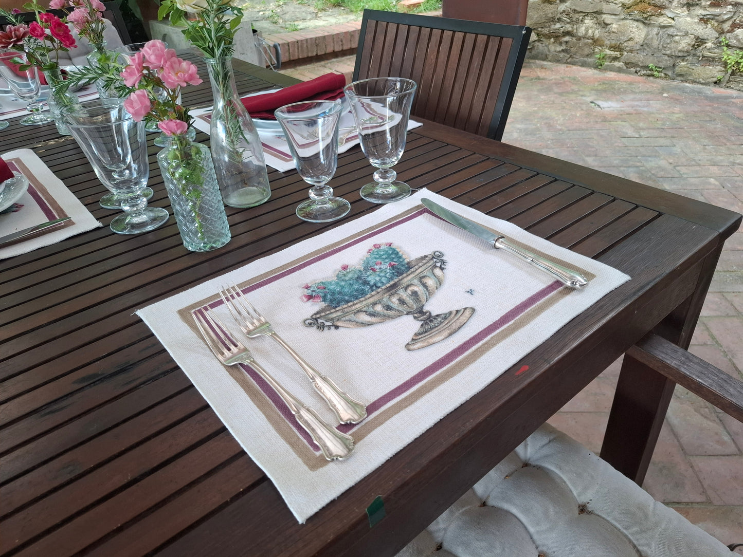 1.E4 _ Tovaglietta canvas vaso d'argento e catus